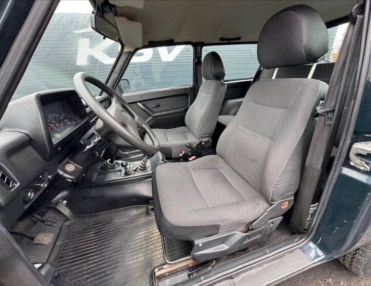 Lada Niva SUV / Terénní 1,7 l 61 kw