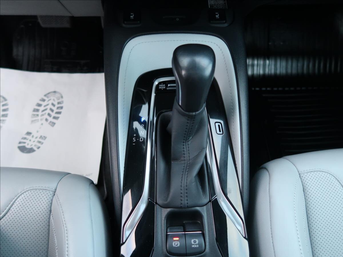 Toyota Corolla Kombi 2,0 l 132 kw