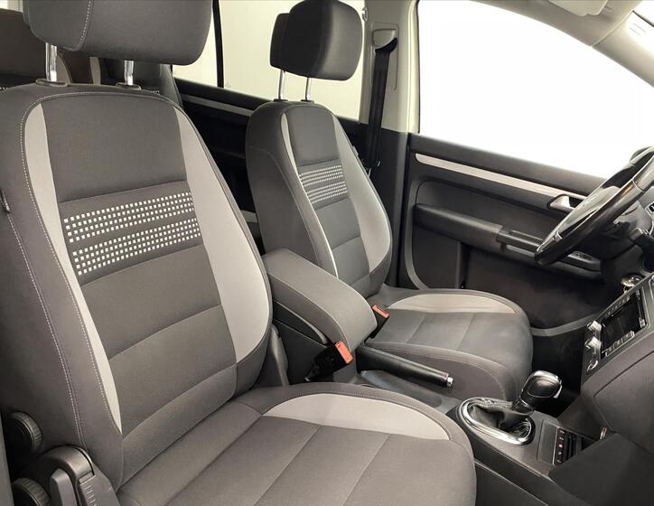 Volkswagen Touran 10