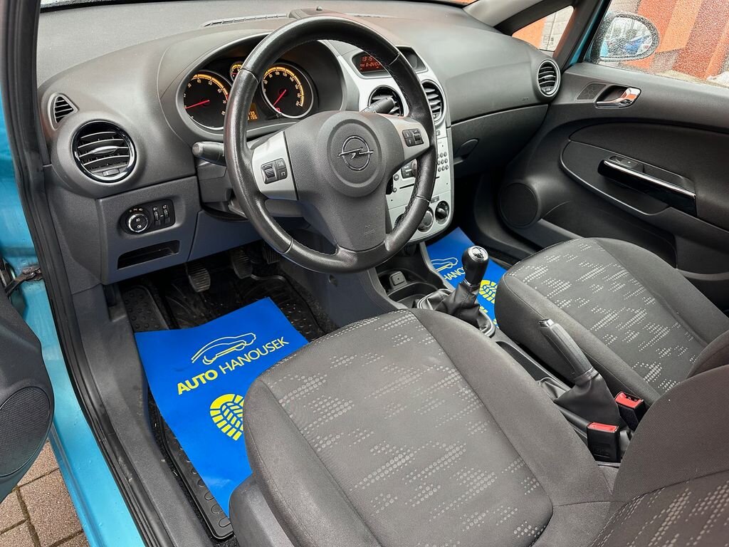 Opel Corsa Hatchback 1,4 l 64 kw