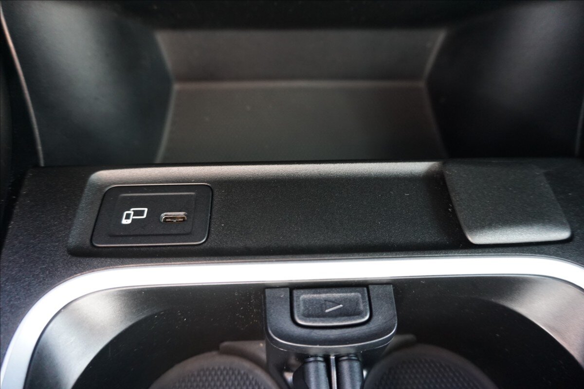 Mercedes-Benz Třídy A Sedan / Limuzína 1,3 l 100 kw