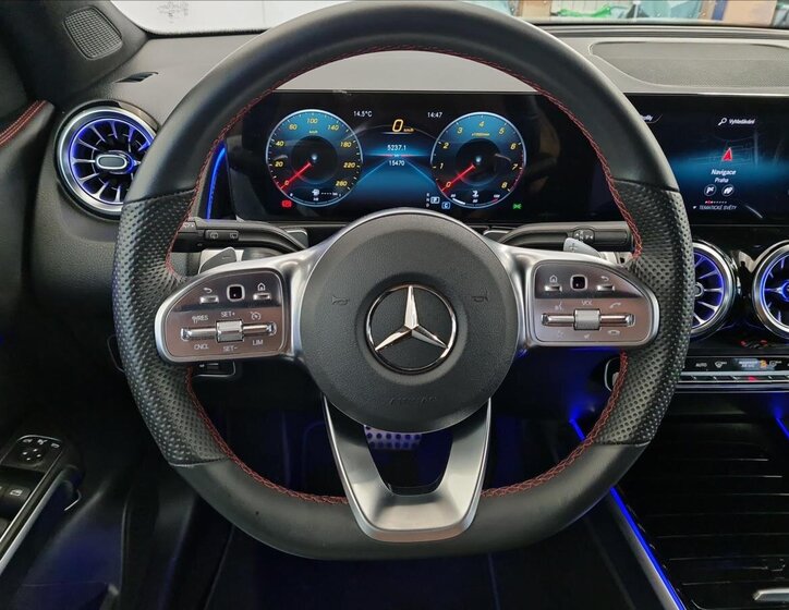 Mercedes-Benz GLB 10