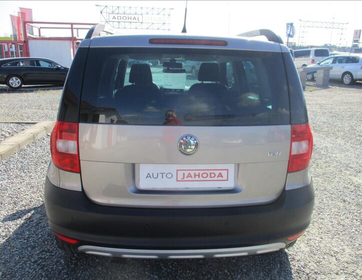 Škoda Yeti SUV / Terénní 1,2 l 77 kw