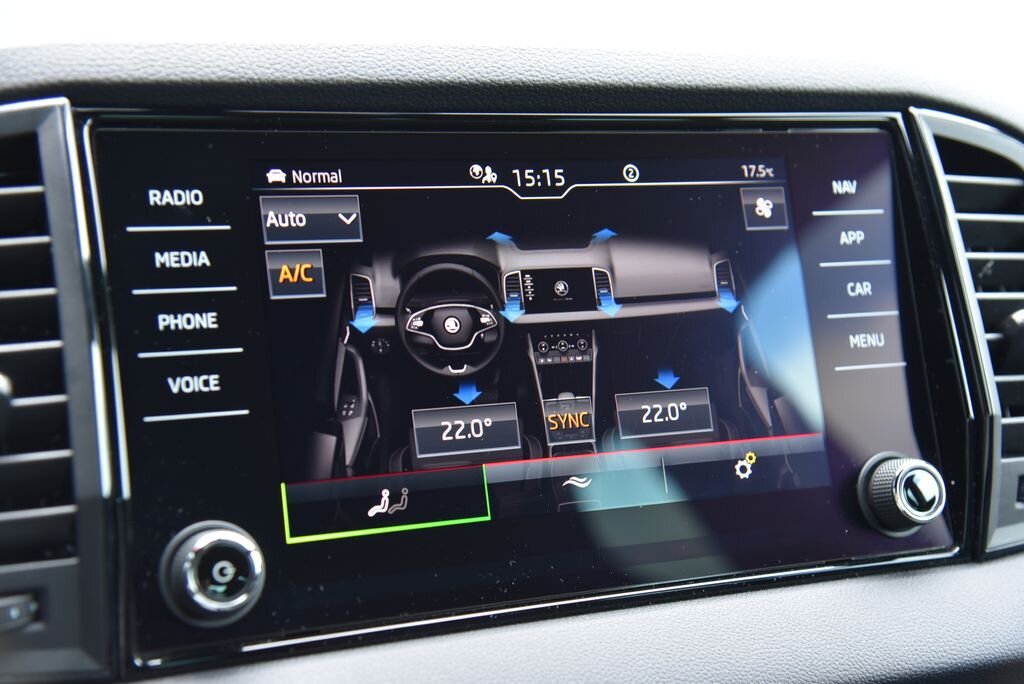 Škoda Karoq SUV / Terénní 1,5 l 110 kw