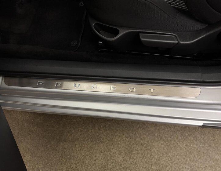 Peugeot 308 Kabriolet 1,6 l 82 kw