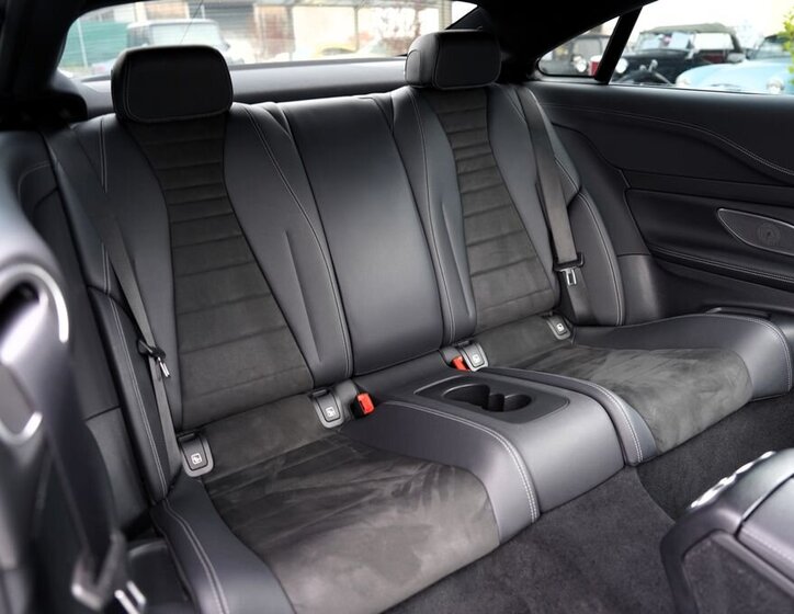 Mercedes-Benz Třídy E 28