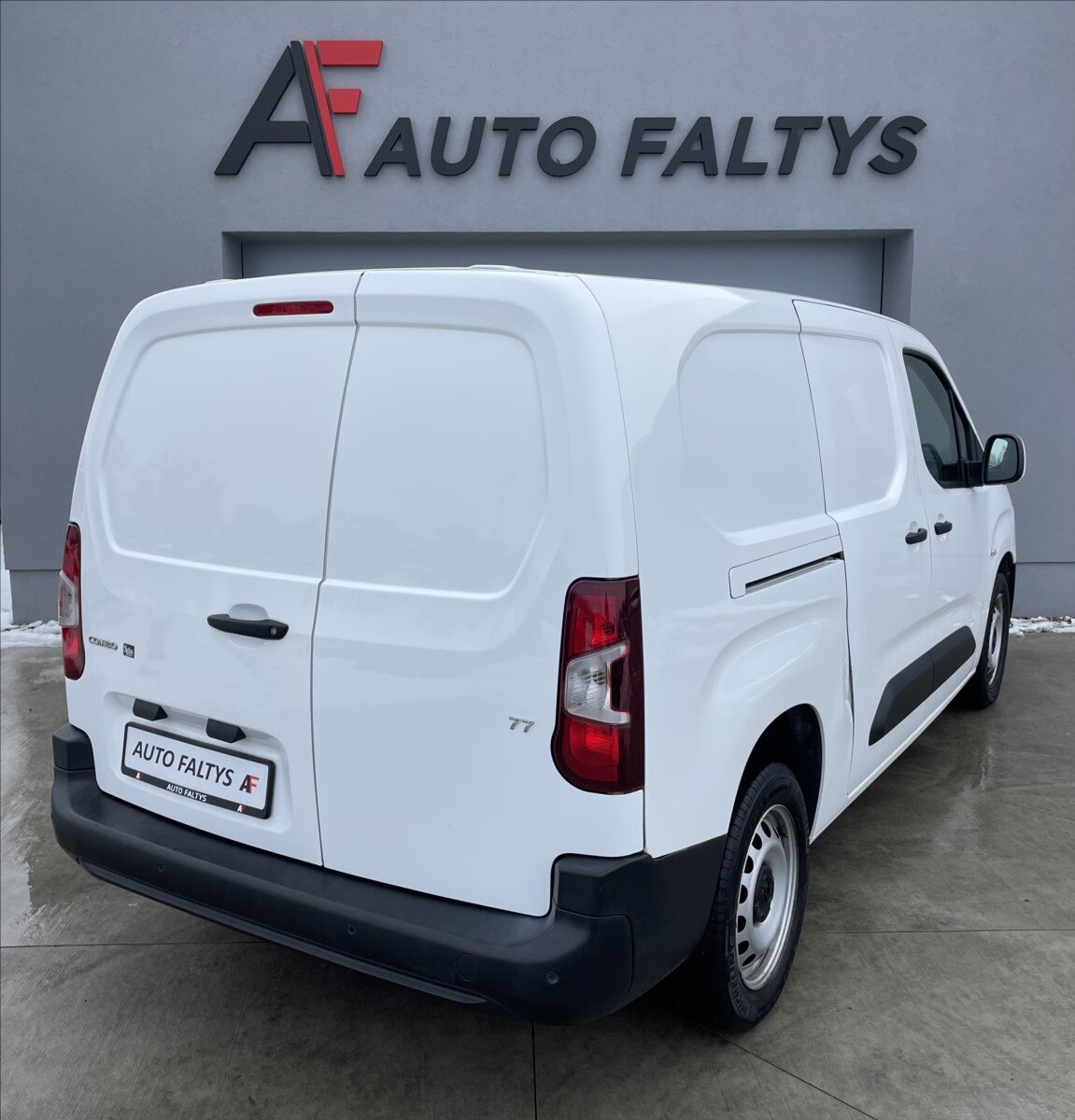 Opel Combo Skříň 1,5 l 96 kw