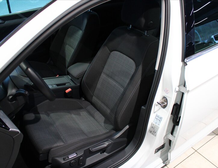 Volkswagen Passat Kombi 2,0 l 110 kw