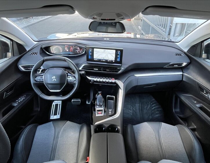 Peugeot 3008 SUV / Terénní 1,5 l 96 kw