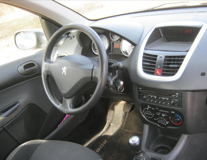 Peugeot 206 Hatchback 1,4 l 50 kw