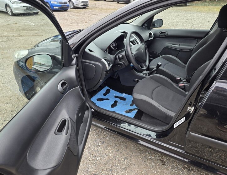 Peugeot 206 Hatchback 1,1 l 44 kw
