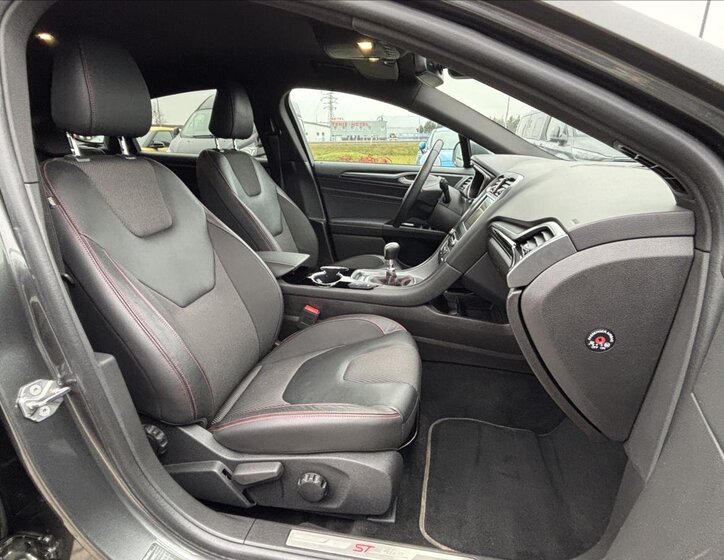 Ford Mondeo Liftback 1,5 l 121 kw