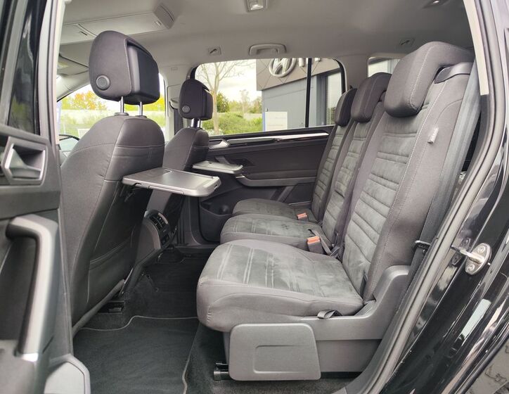 Volkswagen Touran 13