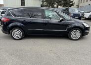 Ford S-MAX 11