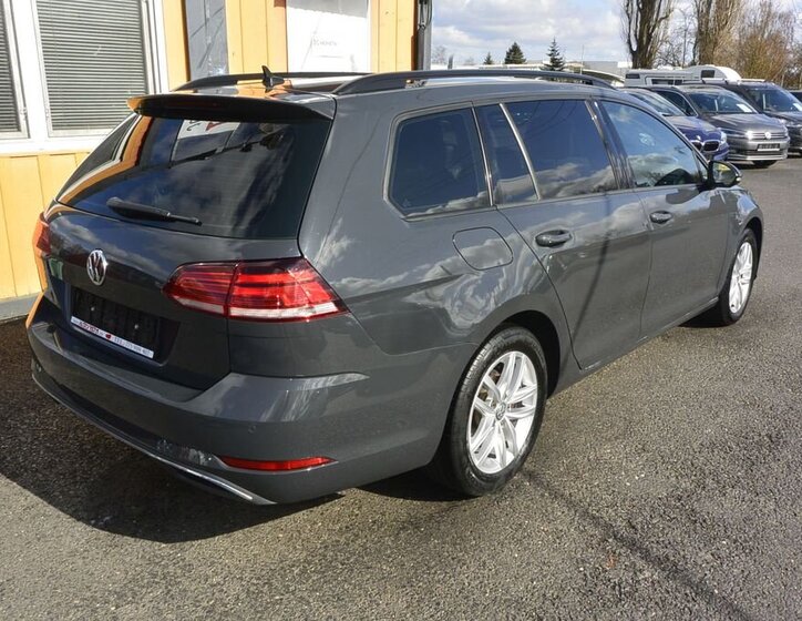 Volkswagen Golf Kombi 2,0 l 110 kw