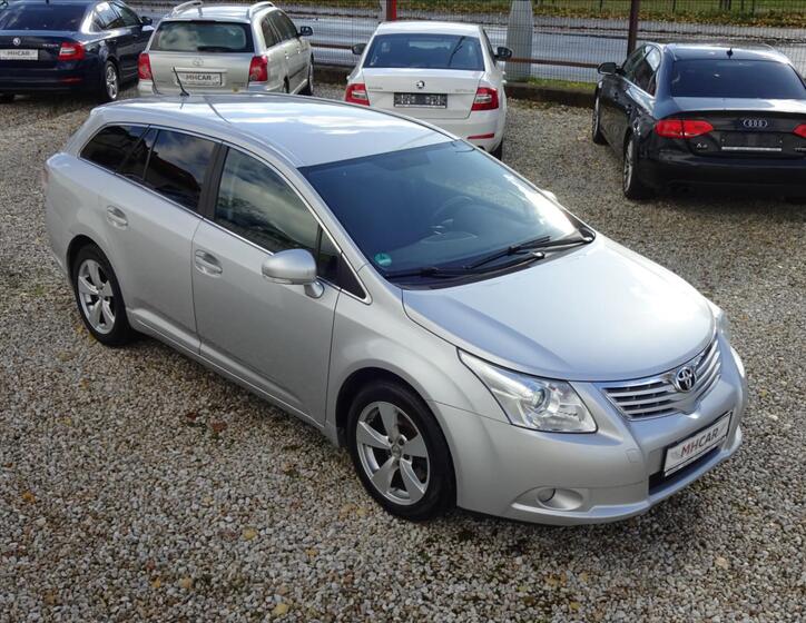 Toyota Avensis 1