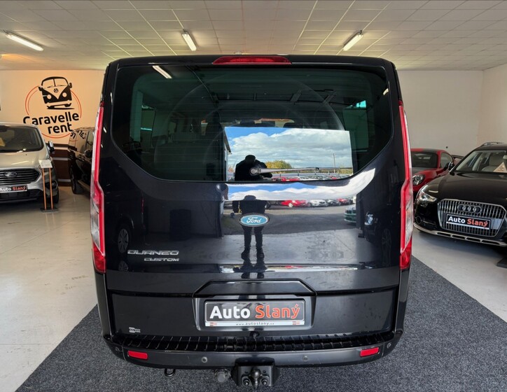 Ford Tourneo Custom 8