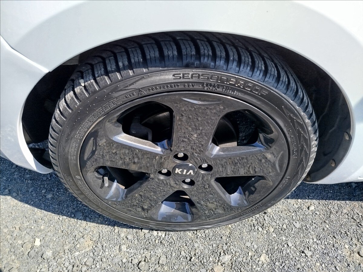 KIA Rio Hatchback 1,4 l 66 kw