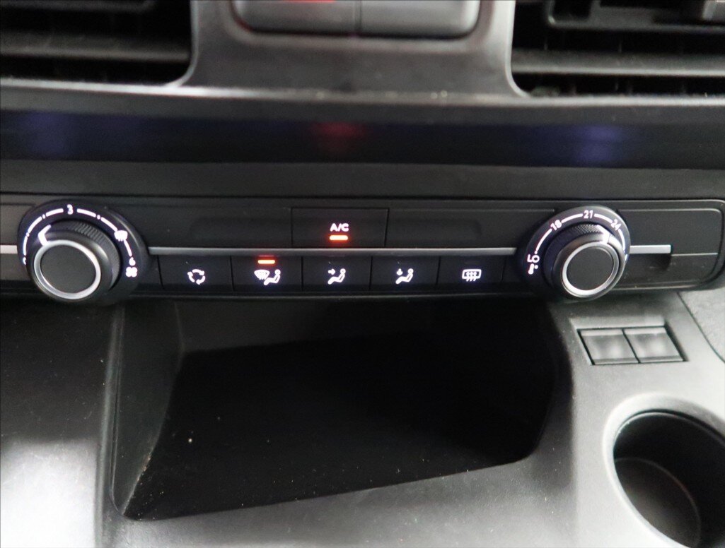 Peugeot Partner Kombi 1,5 l 96 kw