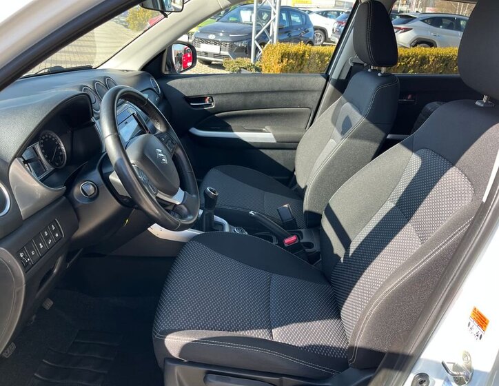 Suzuki Vitara SUV / Terénní 1,6 l 88 kw
