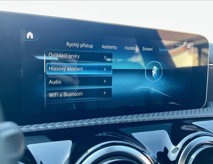 Mercedes-Benz CLA Kombi 1,5 l 85 kw