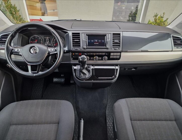 Volkswagen Multivan 25