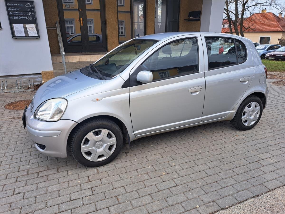 Toyota Yaris Hatchback 1,4 l 55 kw