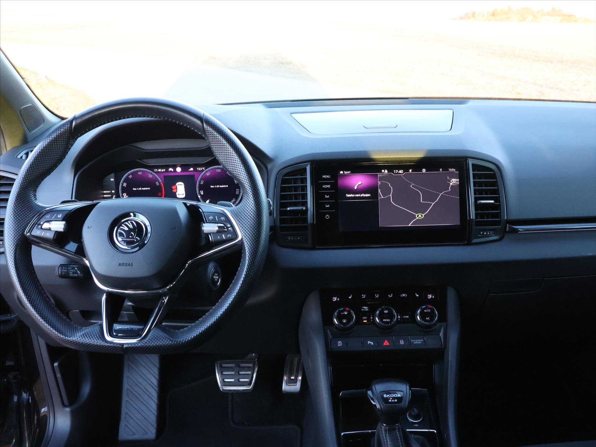 Škoda Karoq SUV / Terénní 2,0 l 140 kw