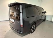 Hyundai Staria 4