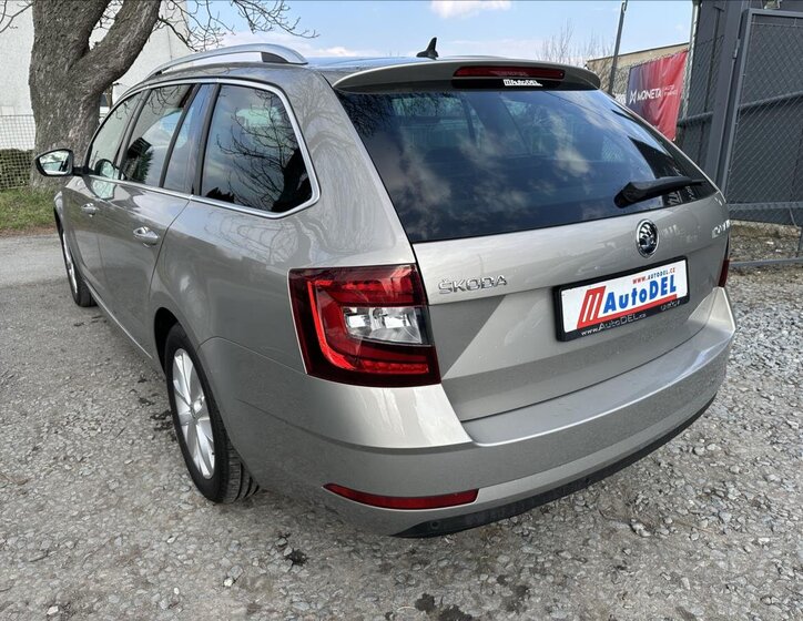 Škoda Octavia Kombi 1,5 l 110 kw