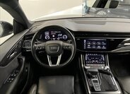 Audi Q8 5