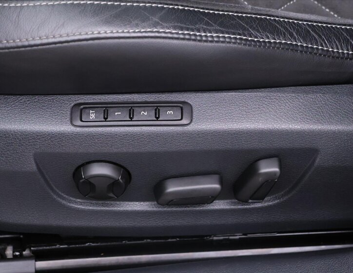 Škoda Superb Kombi 2,0 l 110 kw