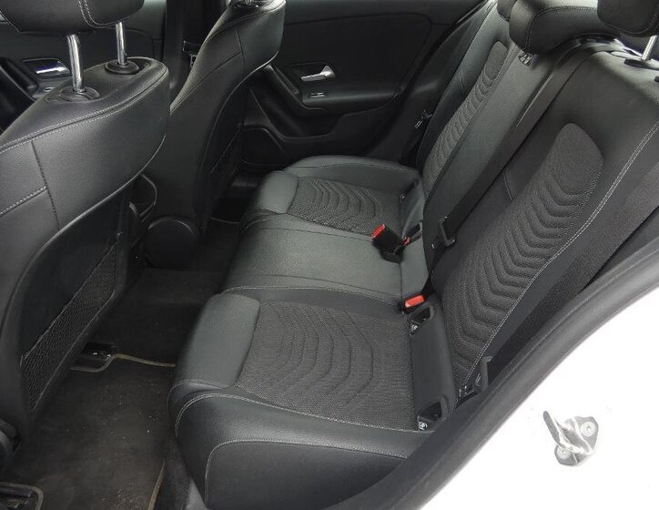 Mercedes-Benz Třídy A Sedan / Limuzína 2,0 l 85 kw