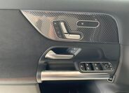 Mercedes-Benz GLA 10