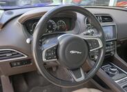 Jaguar F-Pace 12