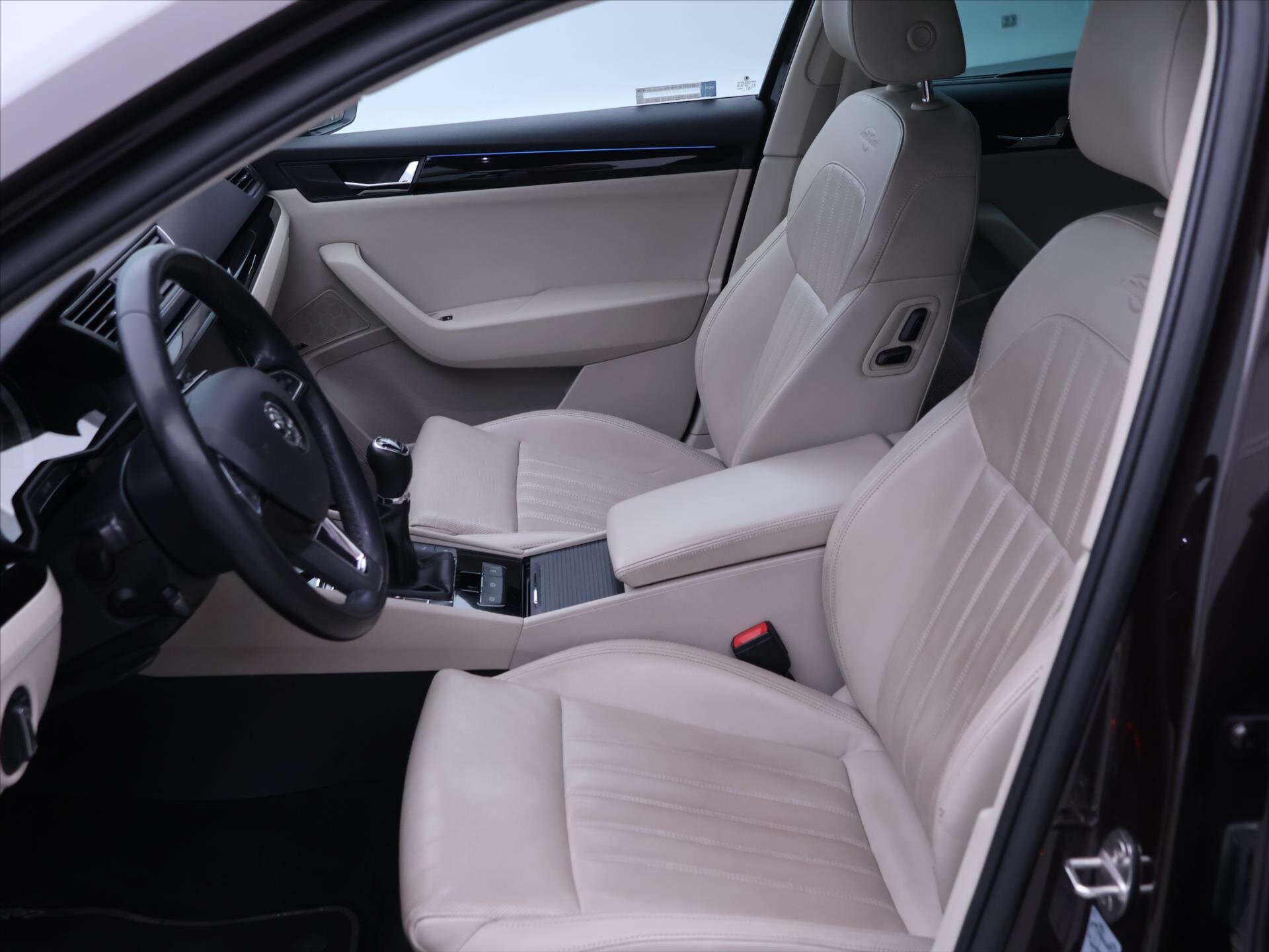 Škoda Superb Liftback 2,0 l 110 kw