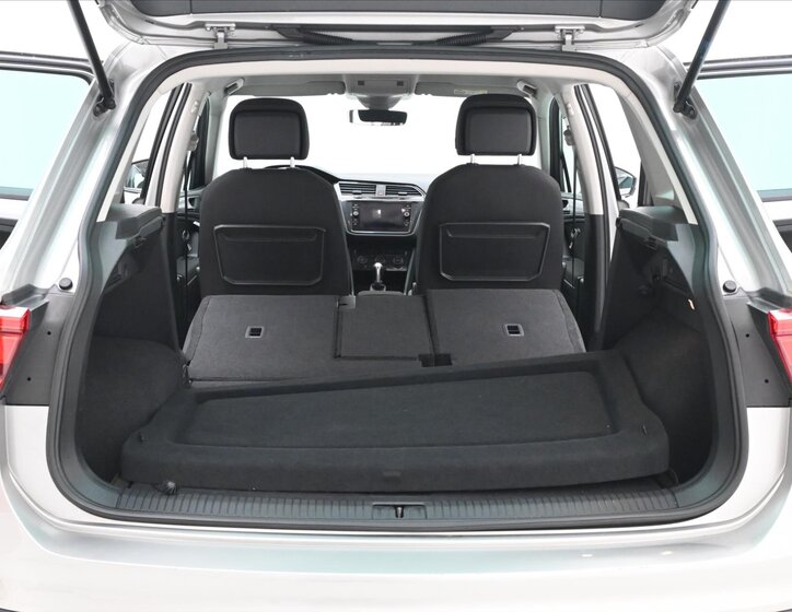 Volkswagen Tiguan 11