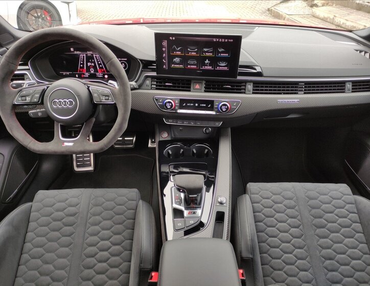 Audi RS 4 Kombi 2,9 l 331 kw