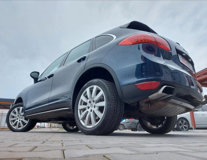 Porsche Cayenne SUV / Terénní 3,0 l 245 kw