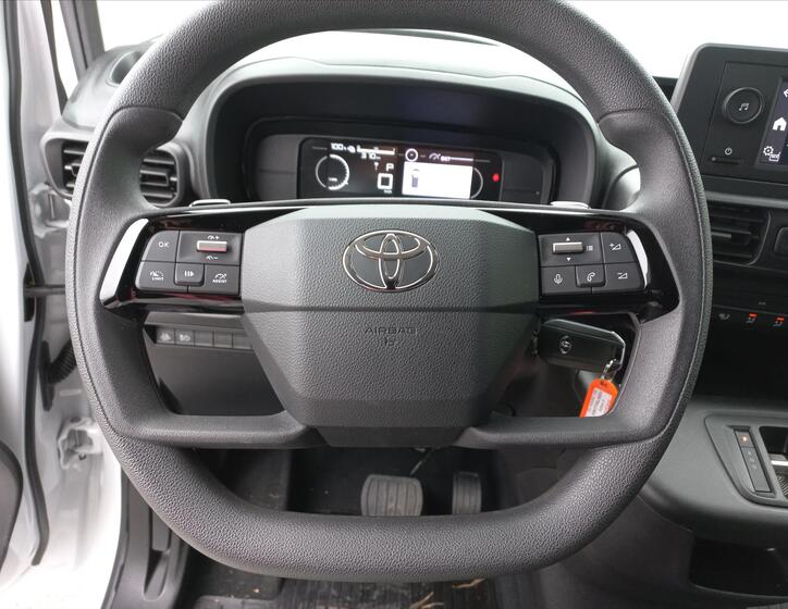 Toyota ProAce City 10