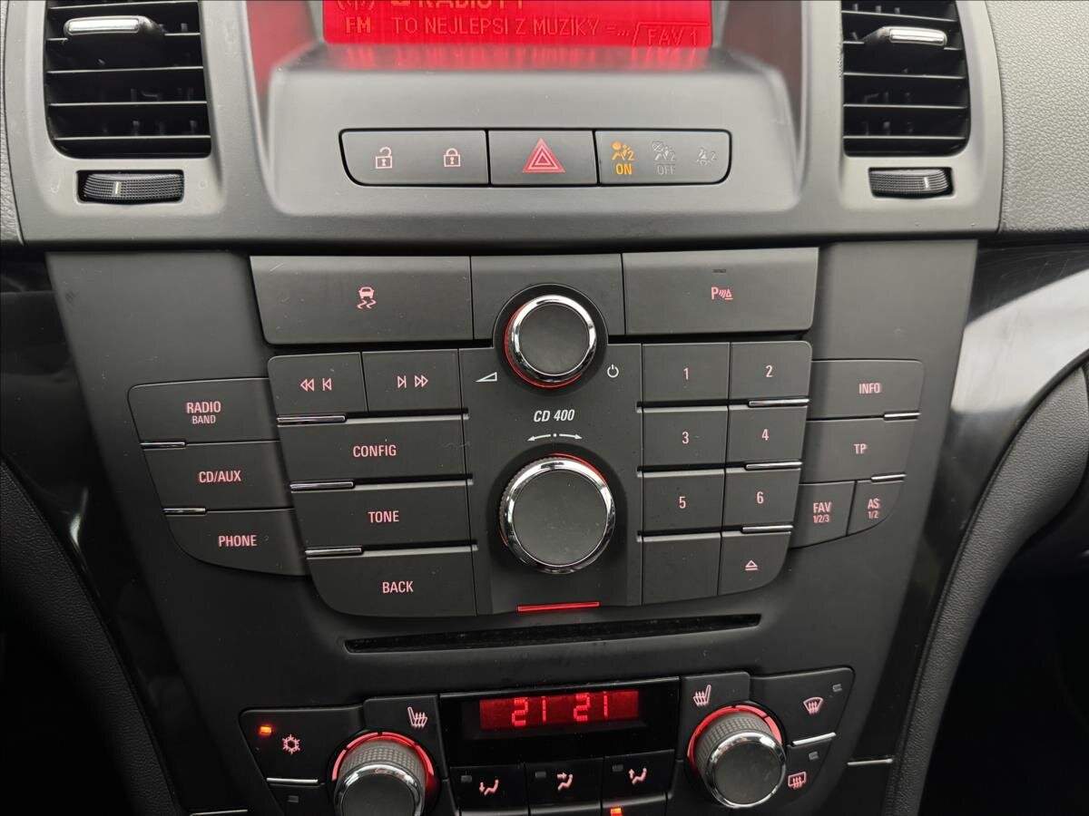 Opel Insignia Sedan / Limuzína 2,0 l 118 kw