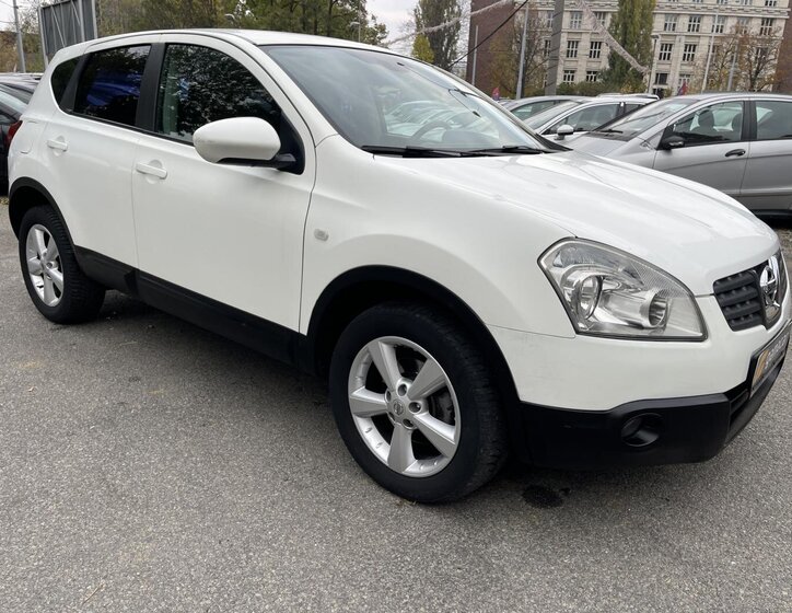 Nissan Qashqai SUV / Terénní 2,0 l 110 kw