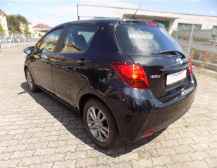 Toyota Yaris 6