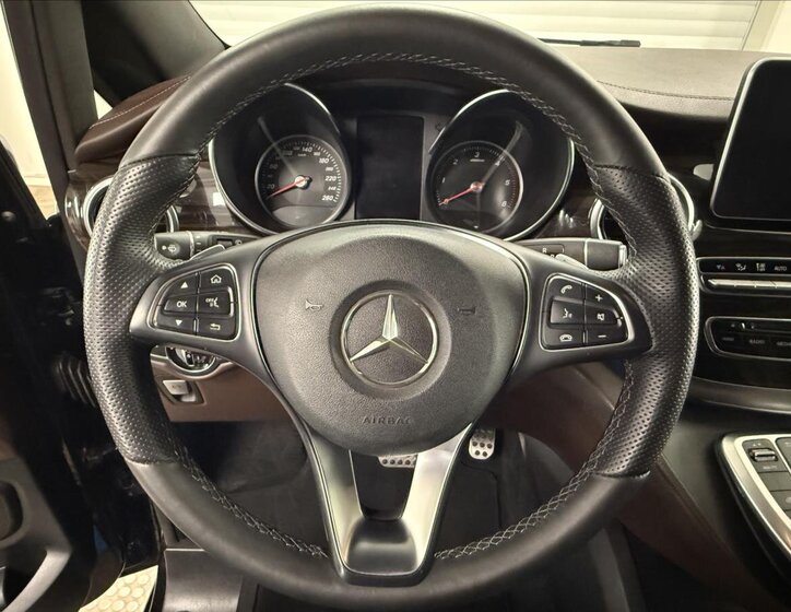 Mercedes-Benz Třídy V 17