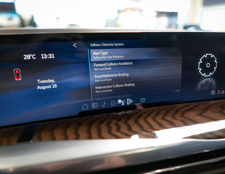 Cadillac Escalade 36