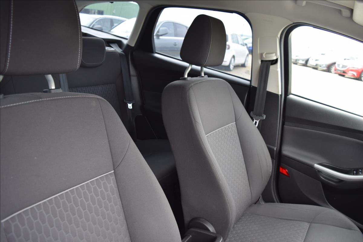 Ford Focus Kombi 998,0 92 kw