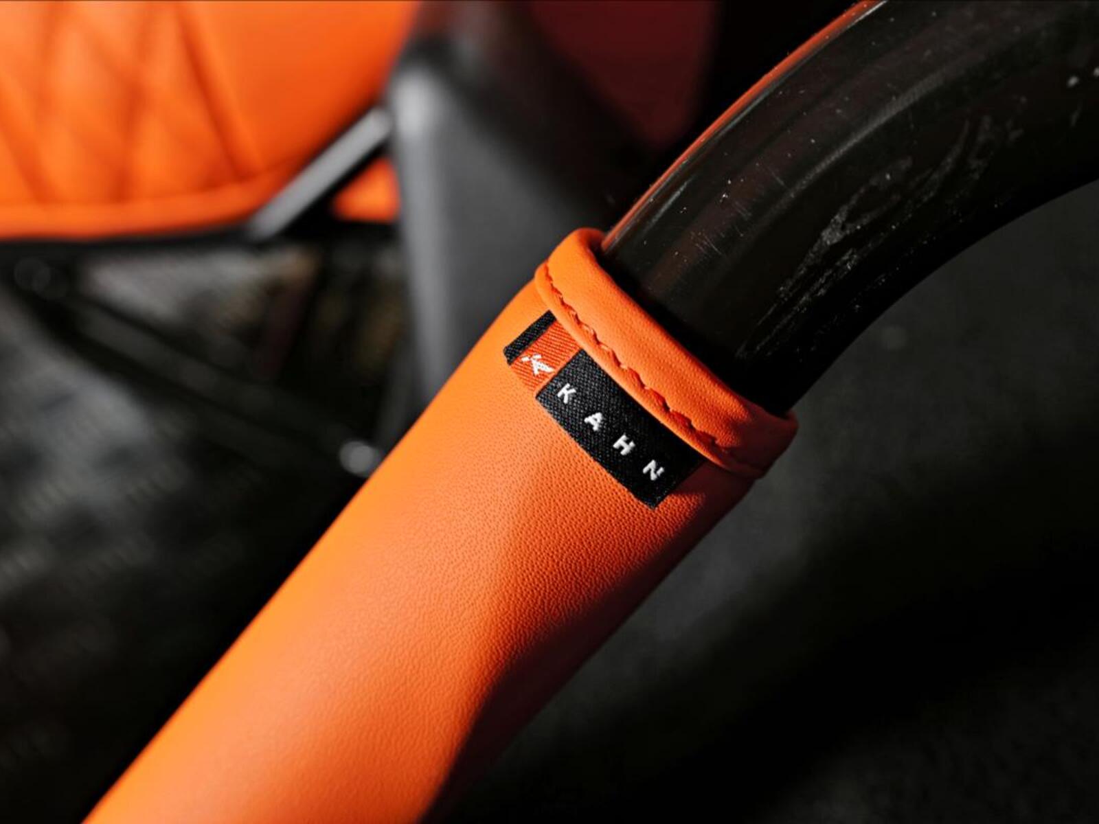 Land Rover Defender 29