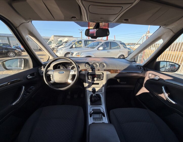 Ford Galaxy MPV 2,0 l 103 kw