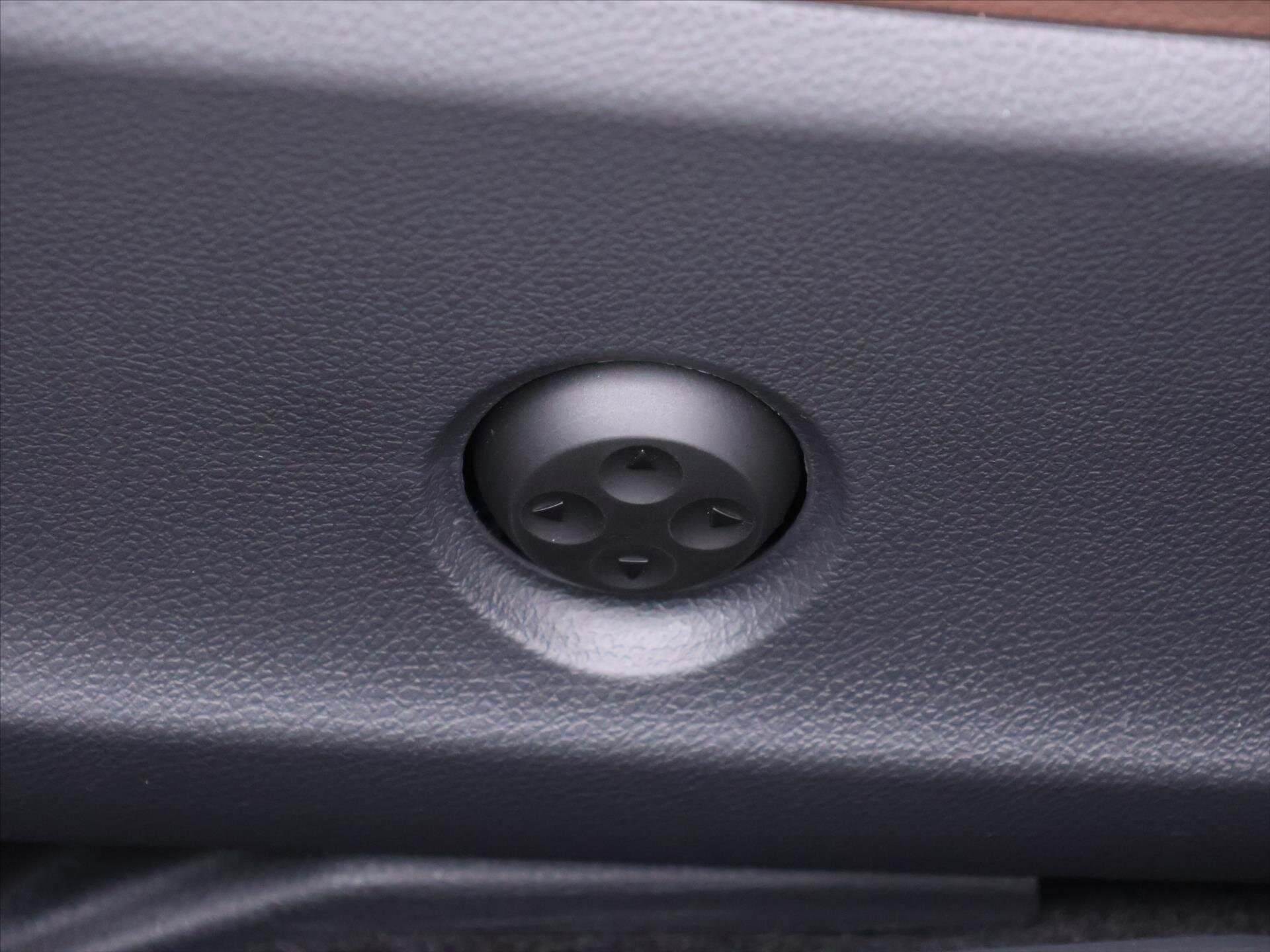 Mercedes-Benz CLA Sedan / Limuzína 2,0 l 280 kw