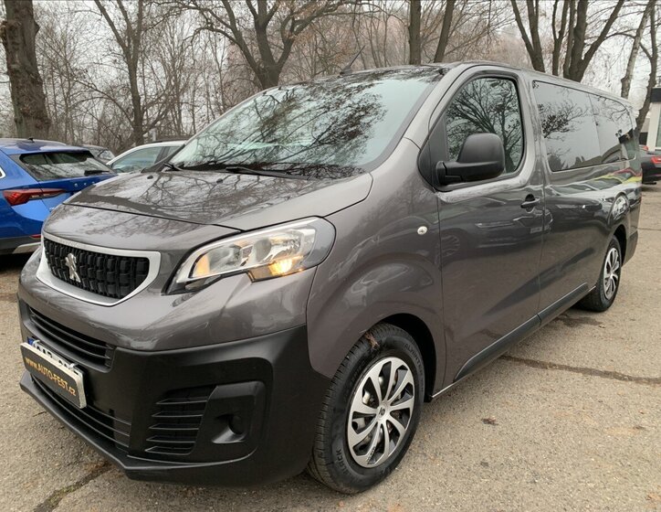 Peugeot Traveller 1